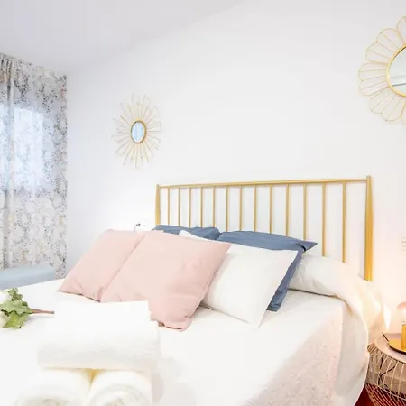 Expoholidays- Rueda Lopez Con Parking Gratis 4b Apartamento *